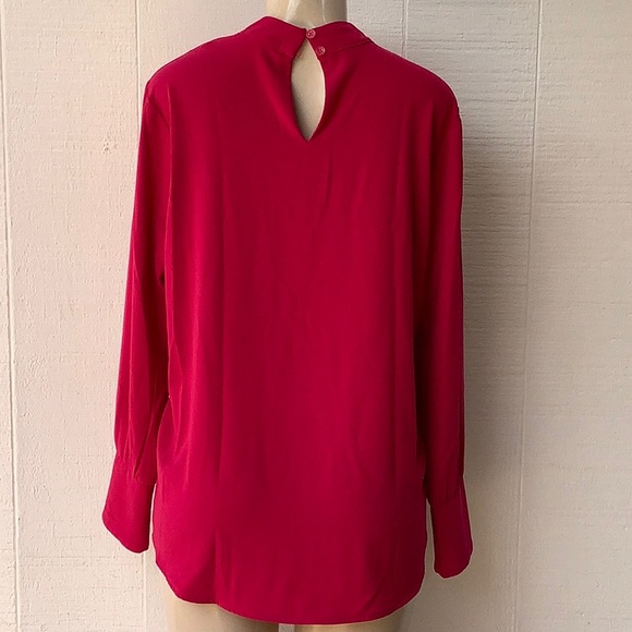 Simply Styled Petite Long-sleeve Blouse V-Front - Picture 3 of 9